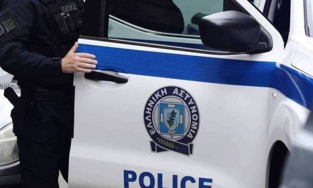 Σοκ στη Γλυφάδα – 24χρονος κρεμάστηκε με μπαλαντέζα στο δωμάτιό του - ΕΛΛΑΔΑ