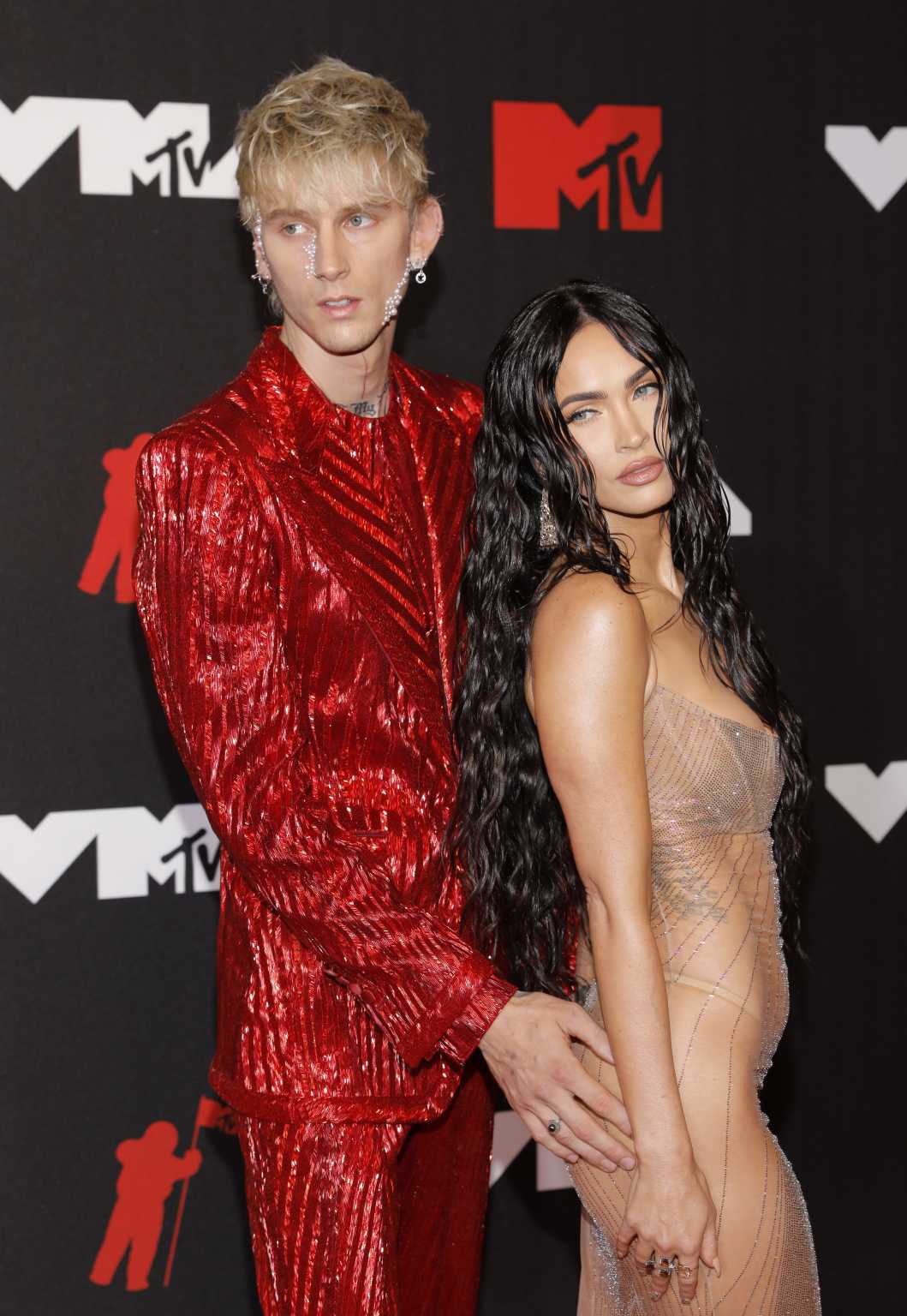 Μέγκαν Φοξ: Με άκρως αποκαλυπτικό φόρεμα στα βραβεία του MTV - LIFESTYLE