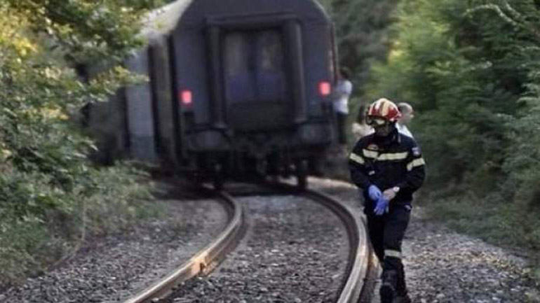 Θεσσαλονίκη: Τρένο συγκρούστηκε με φορτηγό – Τραυματίας ο οδηγός - ΕΛΛΑΔΑ