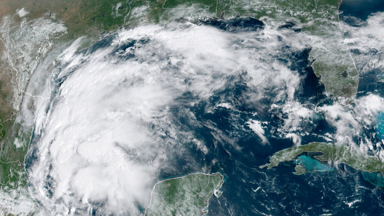 Η καταιγίδα «Νίκολας» απειλεί τις ακτές του Τέξας - ΔΙΕΘΝΗ