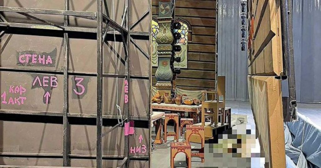 Θάνατος στη σκηνή του Μπολσόι: Καλλιτέχνης καταπλακώθηκε από σκηνικό - ΔΙΕΘΝΗ