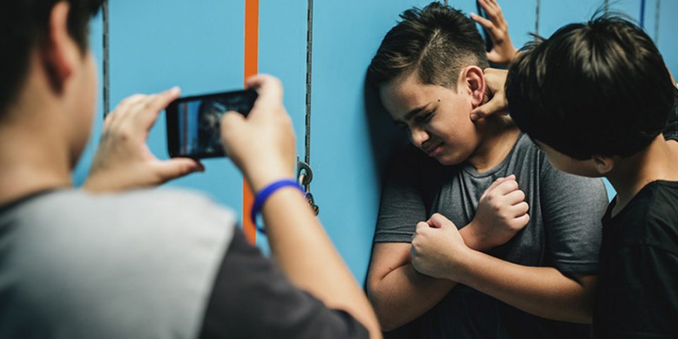 Τροιζηνία: Στο νοσοκομείο 13χρονος μετά από bullying – Τι κατήγγειλε η μητέρα του - ΕΛΛΑΔΑ