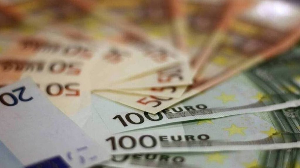 euro-money-NEW-pixabay