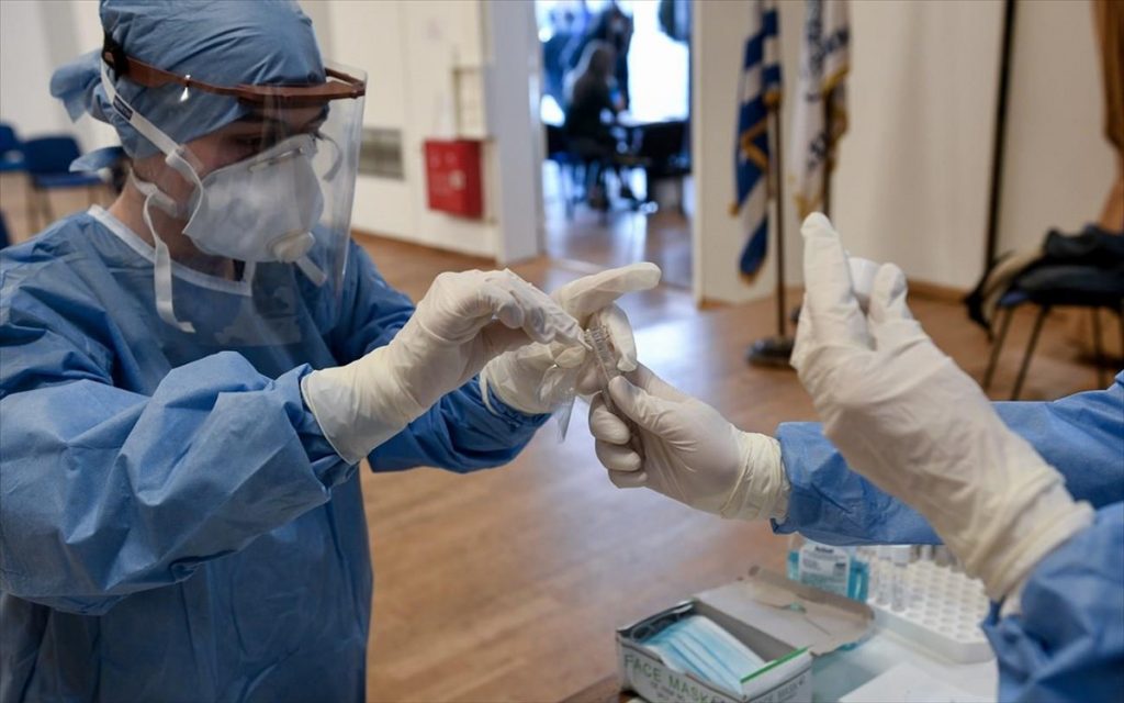 Δημόπουλος: Θα δούμε αύξηση θανάτων μέσα στις επόμενες μέρες» – «Όπλο μας ο εμβολιασμός - ΕΛΛΑΔΑ