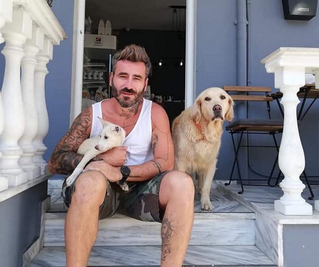 Γιώργος Μαυρίδης: Πέθανε η σκυλίτσα του, Μόλυ – «Της φιλούσα το πρόσωπο» - LIFESTYLE