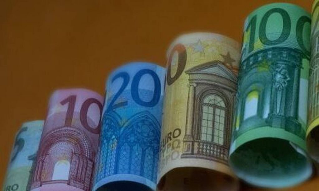 ΟΠΕΚΑ: Ποιοι δικαιούνται μηνιαίο επίδομα 360 ευρώ - ΟΙΚΟΝΟΜΙΑ