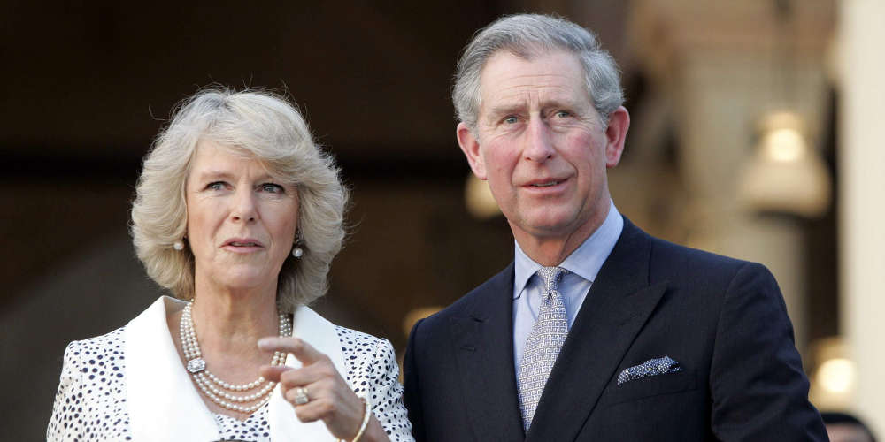 Πρίγκιπας Κάρολος: «Η βασίλισσα Ελισάβετ είναι καλά»- Οι ανησυχίες για την κατάστασή της εντείνονται - ΔΙΕΘΝΗ