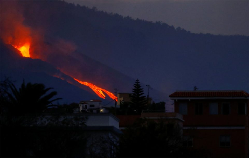 Ισπανία- Λα Πάλμα: Lockdown σε 3 πόλεις λόγω 3ου ποταμιού λάβας από το ηφαίστειο Κούμπρε Βιέχα - ΔΙΕΘΝΗ