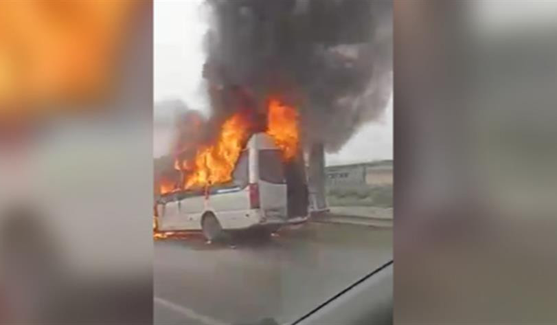Φωτιά σε λεωφορείο με προσκυνητές από το Άγιο Όρος έξω από την Χαλκιδική - ΕΛΛΑΔΑ