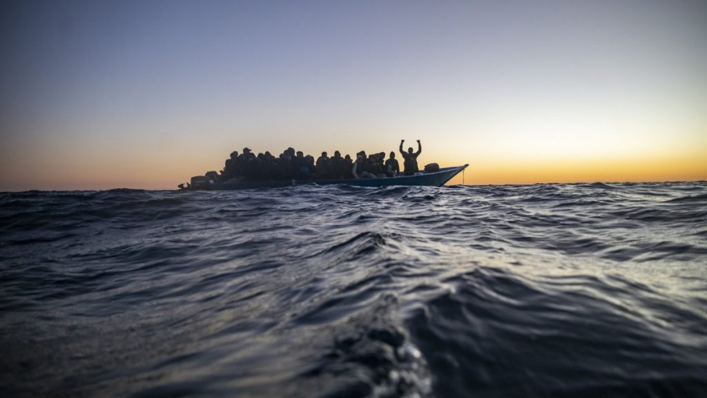 Νέα τραγωδία στη Μεσόγειο: 10 πτώματα σε πλοιάριο ανοιχτά της Λιβύης – Πέθαναν από ασφυξία - ΔΙΕΘΝΗ