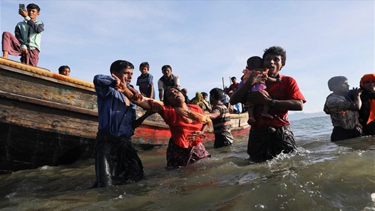 Περισσότεροι από 400 μετανάστες διασώθηκαν στη Μάγχη - ΔΙΕΘΝΗ