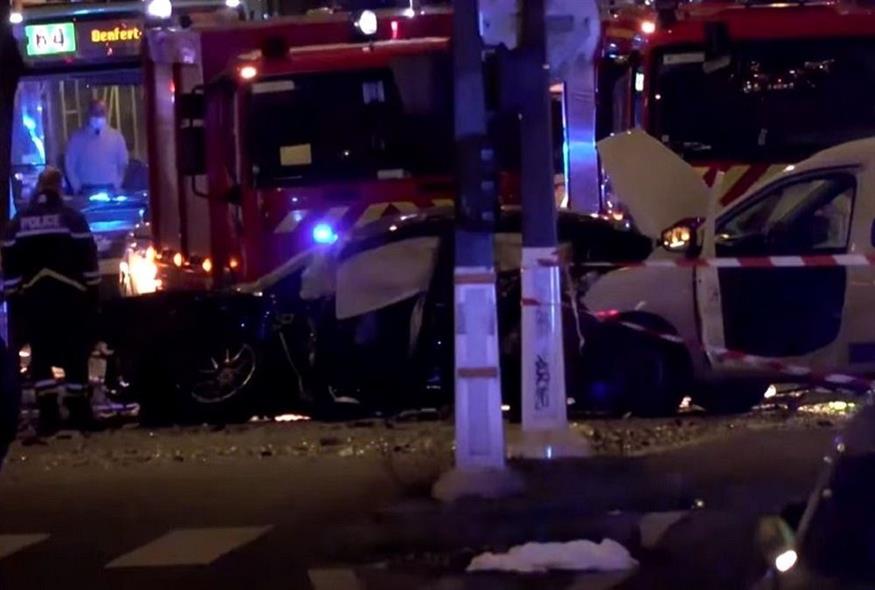 Παρίσι: Τροχαίο με 20 τραυματίες και 1 νεκρό λόγω βλάβης σε όχημα Tesla - ΔΙΕΘΝΗ