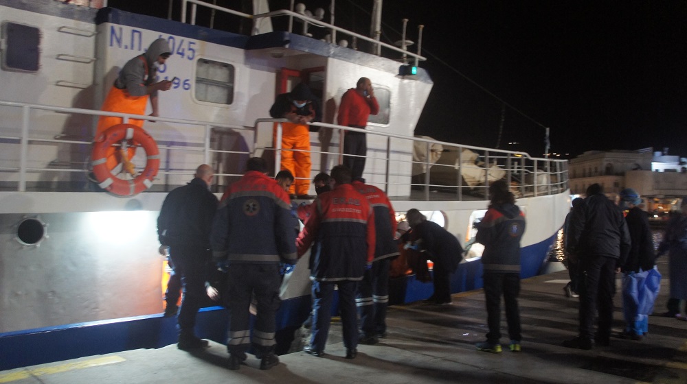 Τραγωδία ανοιχτά της Πάρου: Τουλάχιστον 16 νεκροί σε ναυάγιο σκάφους με μετανάστες - ΕΛΛΑΔΑ
