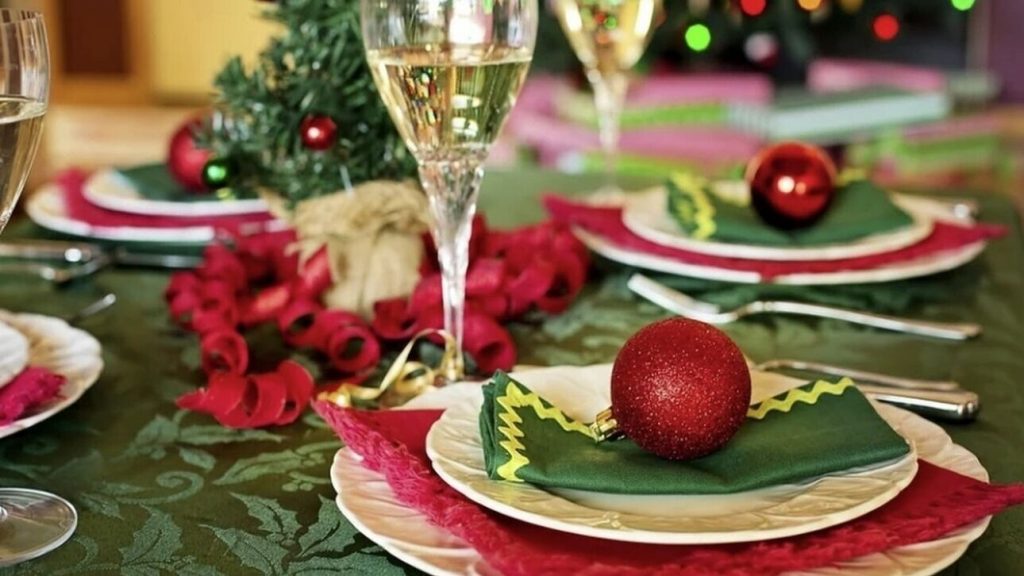 Πόσο θα κοστίσει το χριστουγεννιάτικο τραπέζι σε μία οικογένεια - ΟΙΚΟΝΟΜΙΑ