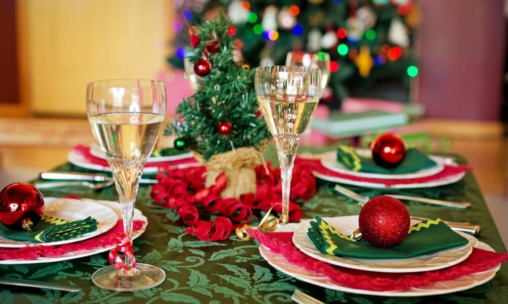 Ανατιμήσεις: «Τσουχτερό» το χριστουγεννιάτικο τραπέζι – Σε ποια αγαθά καταγράφονται αυξήσεις - ΟΙΚΟΝΟΜΙΑ