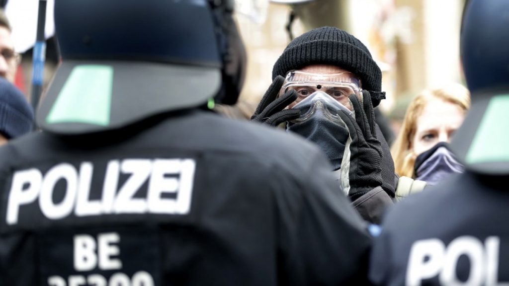 Σοκ στο Βερολίνο: Σενάρια άγριας δολοφονίας 2 ενηλίκων και 3 παιδιών που ήταν καραντίνα σε σπίτι - ΔΙΕΘΝΗ