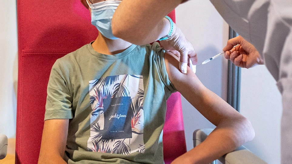Ξεκινά ο εμβολιασμός παιδιών 5 -11 ετών - ΕΛΛΑΔΑ