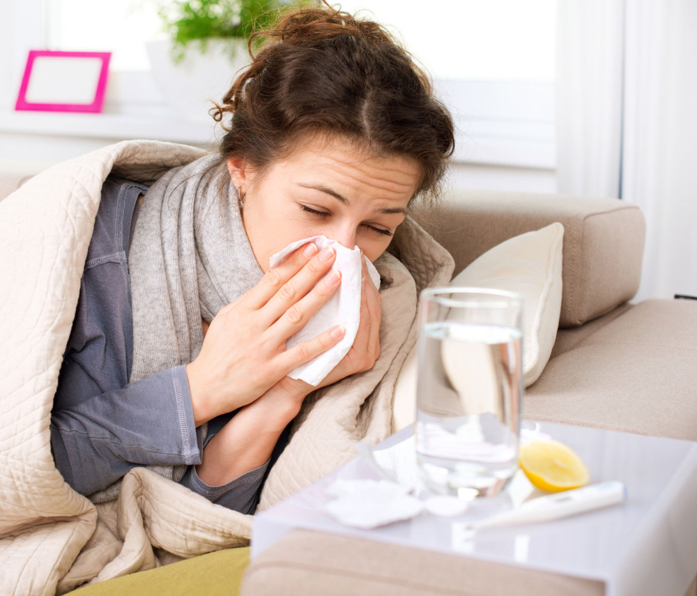 Κορονοϊός, γρίπη ή κρυολόγημα: Πώς να διακρίνουμε τη διαφορά - ΥΓΕΙΑ