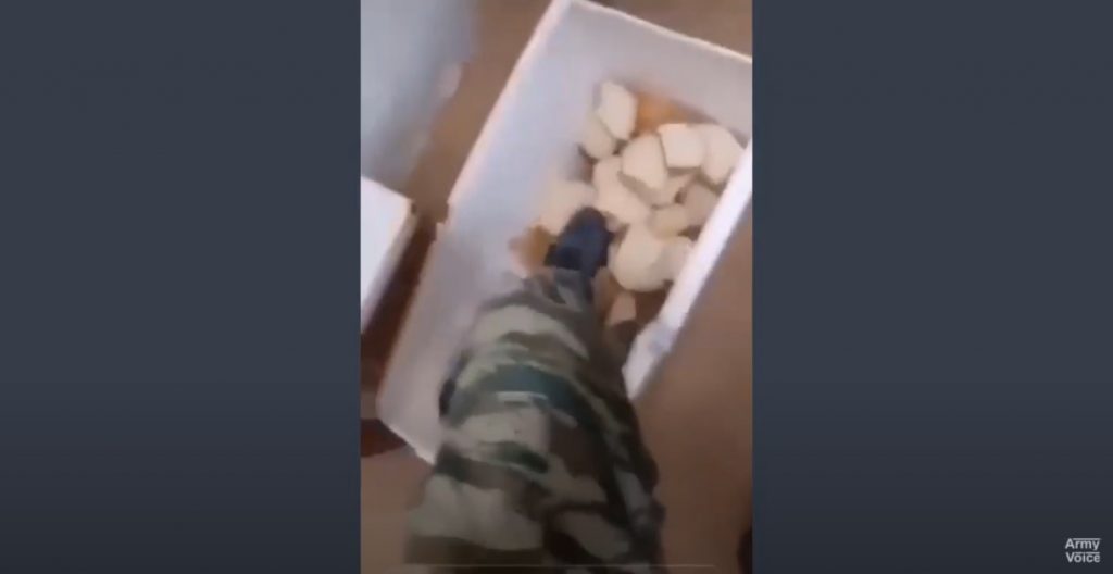 Σχολή Ικάρων: Video με στρατιώτη να φτύνει το ψωμί των σπουδαστών - ΕΛΛΑΔΑ