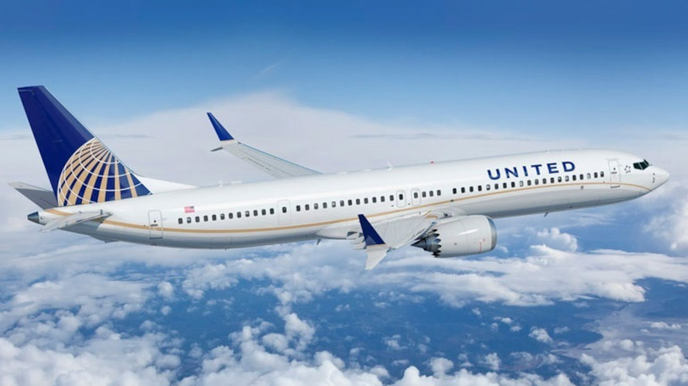 Η United Airlines κατέβασε από αεροσκάφος επιβάτη που επέμενε να φοράει στρινγκ αντί για μάσκα - ΠΕΡΙΕΡΓΑ