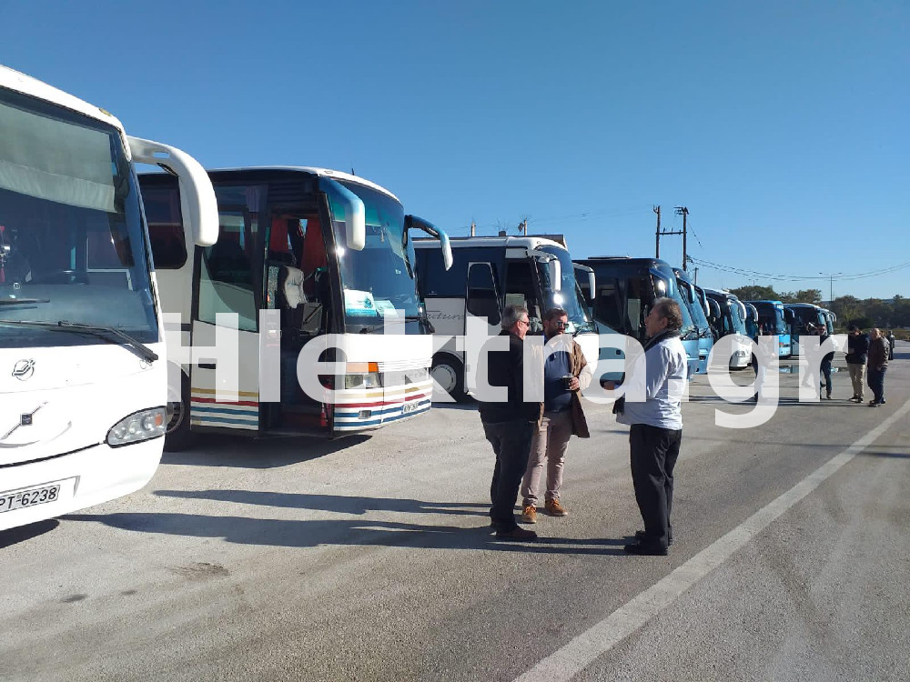 Συγκέντρωση και πορεία προς το κέντρο της Κορίνθου από τους ιδιοκτήτες τουριστικών λεωφορείων - ΚΟΡΙΝΘΙΑ