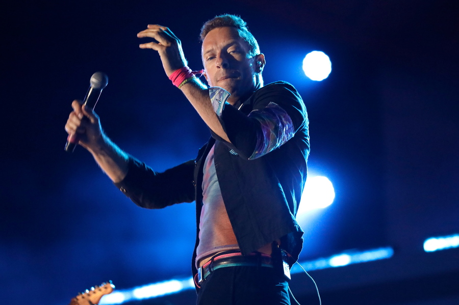 Coldplay: Ο Κρις Μάρτιν οφείλει την καριέρα του στην ταινία «Back to the Future» - LIFESTYLE