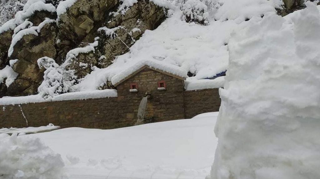 Κακοκαιρία «Διομήδης»: «Εξαφανίστηκαν» κάτω από το χιόνι ορεινά χωριά της Υπάτης - ΕΛΛΑΔΑ