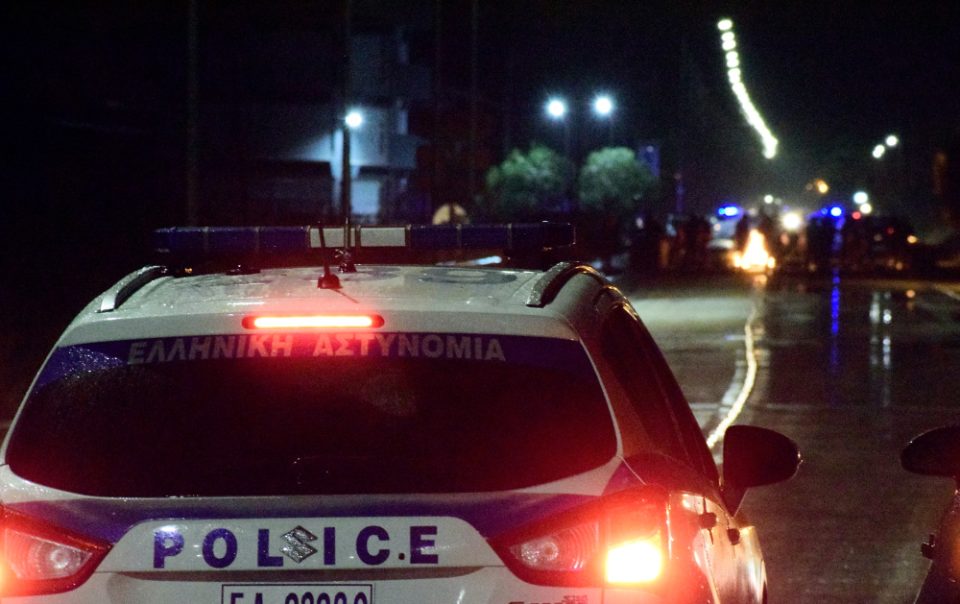 Δύο επιθέσεις με γκαζάκια στην Αθήνα – Στόχοι ο Δημήτρης Καμπουράκης και ο πρόεδρος των ειδικών φρουρών - ΕΛΛΑΔΑ
