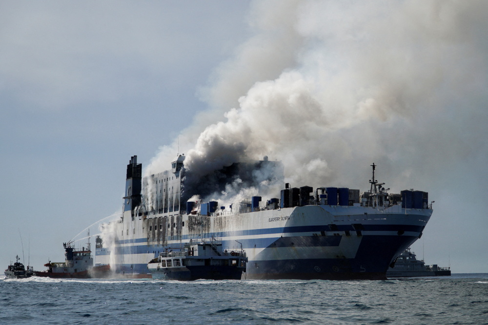Φωτιά στο πλοίο Euroferry Olympia: Έλληνας οδηγός ο άνδρας που εντοπίστηκε απανθρακωμένος - ΕΛΛΑΔΑ