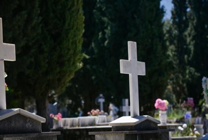 Μακάβριο λάθος στην Πτολεμαΐδα: «Δεν θάψαμε τον πατέρα μου, αλλά το πτώμα μιας άγνωστης γυναίκας» - ΕΛΛΑΔΑ