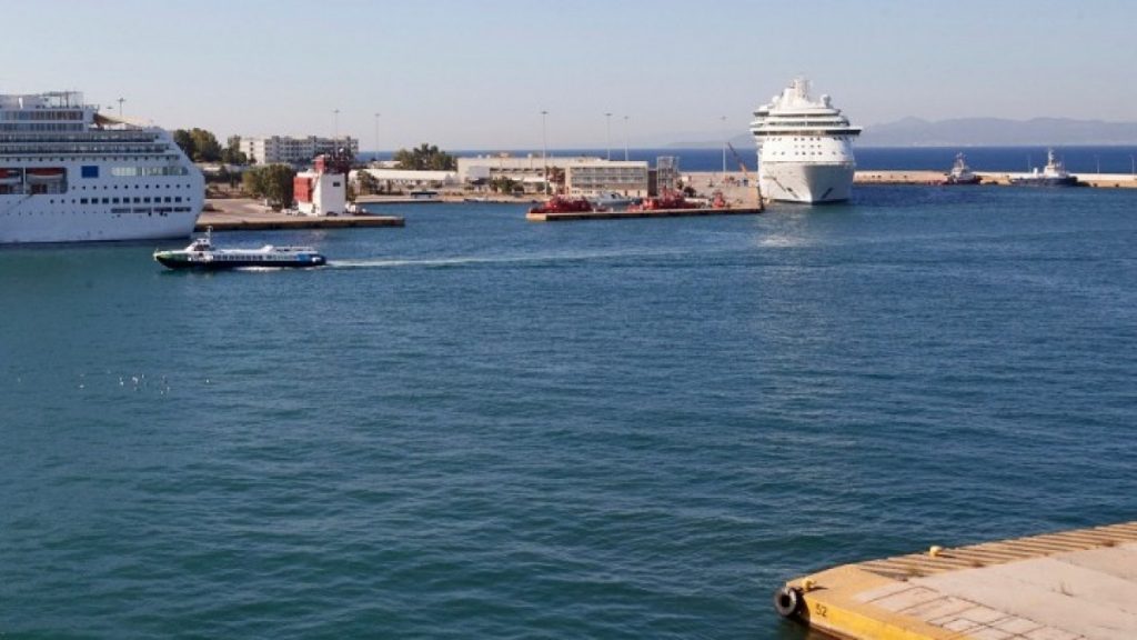 Νεκρός εντοπίστηκε 50χρονος άνδρας σε ανοιχτό χώρο στο λιμάνι του Πειραιά - ΕΛΛΑΔΑ