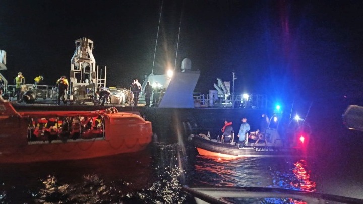 Φωτιά στο πλοίο Euroferry Olympia: Ταυτοποιήθηκαν 278 από τους 290 επιβαίνοντες – Δύο εγκλωβισμένοι, αγωνία για τους 10 αγνοούμενους - ΕΛΛΑΔΑ