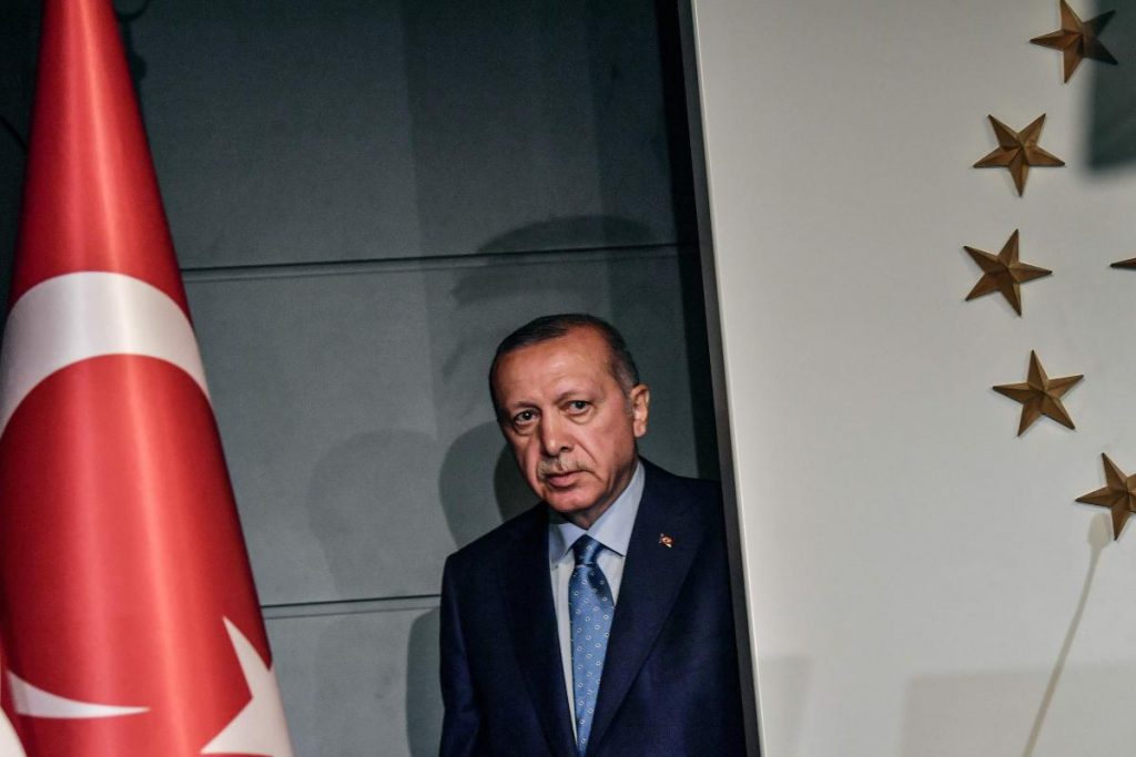 Τουρκία: Με δυσκολία στην αναπνοή ο Ερντογάν – Ανησυχία για την υγεία του - ΝΕΑ