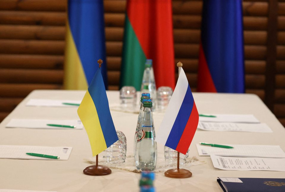 Διαπραγματεύσεις Ρωσίας- Ουκρανίας: Έφθασε στην Κωνσταντινούπολη και η ουκρανική αντιπροσωπεία- Θα προηγηθεί συνάντηση με τον Ερντογάν - ΕΘΝΙΚΑ