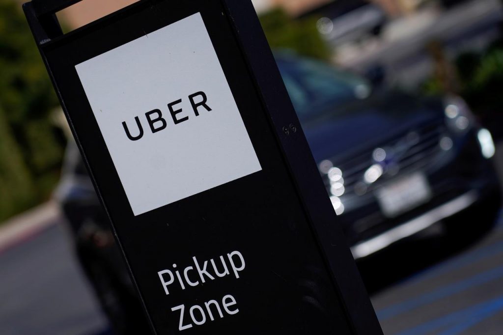 ΗΠΑ: Η Uber εισάγει μια επιπλέον χρέωση λόγω της αύξησης των τιμών των καυσίμων - ΔΙΕΘΝΗ
