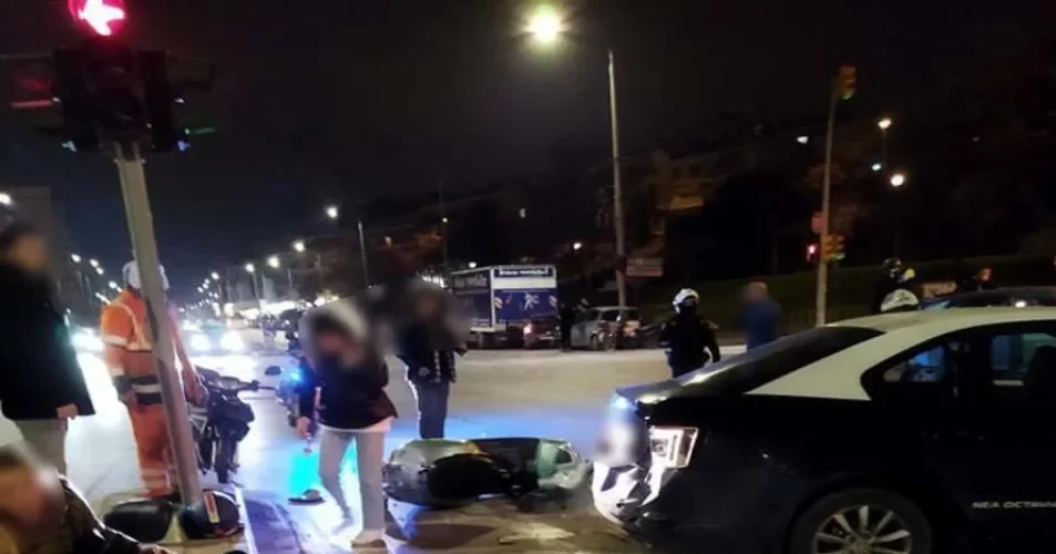 Θεσσαλονίκη: Τρελή πορεία λεωφορείου παρέσυρε οχήματα-Δύο τραυματίες - ΕΛΛΑΔΑ