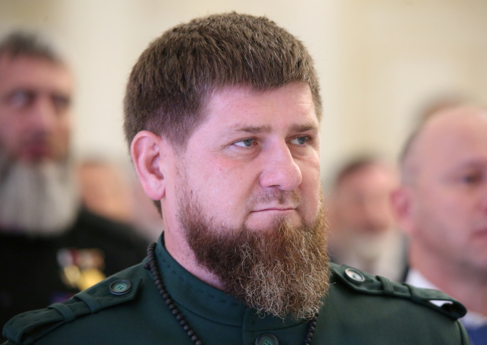 Ο ηγέτης των Τσετσένων Καντίροφ ισχυρίζεται ότι 1.000 Ουκρανοί πεζοναύτες της Μαριούπολης παραδόθηκαν - ΔΙΕΘΝΗ