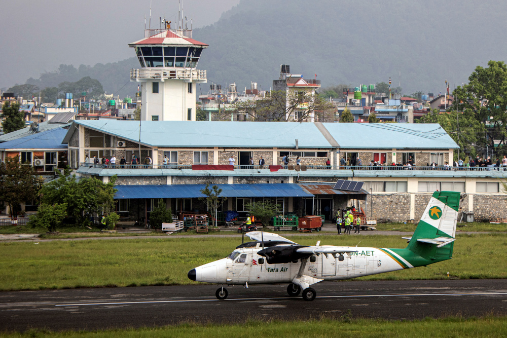 Νεπάλ: Εντοπίστηκαν τα συντρίμμια του αεροσκάφους που χάθηκε χθες με 22 επιβαίνοντες - ΔΙΕΘΝΗ