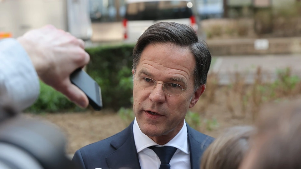Ολλανδία: Ο πρωθυπουργός Ρούτε διέγραφε μηνύματα από το κινητό αντί να τα στέλνει στα κρατικά αρχεία - ΔΙΕΘΝΗ