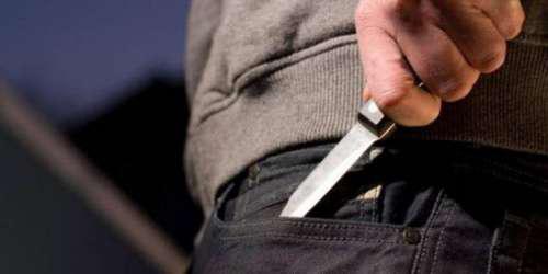 Μενίδι: Άγνωστος μαχαίρωσε ιδιοκτήτρια καταστήματος για μια αλυσίδα - ΕΛΛΑΔΑ