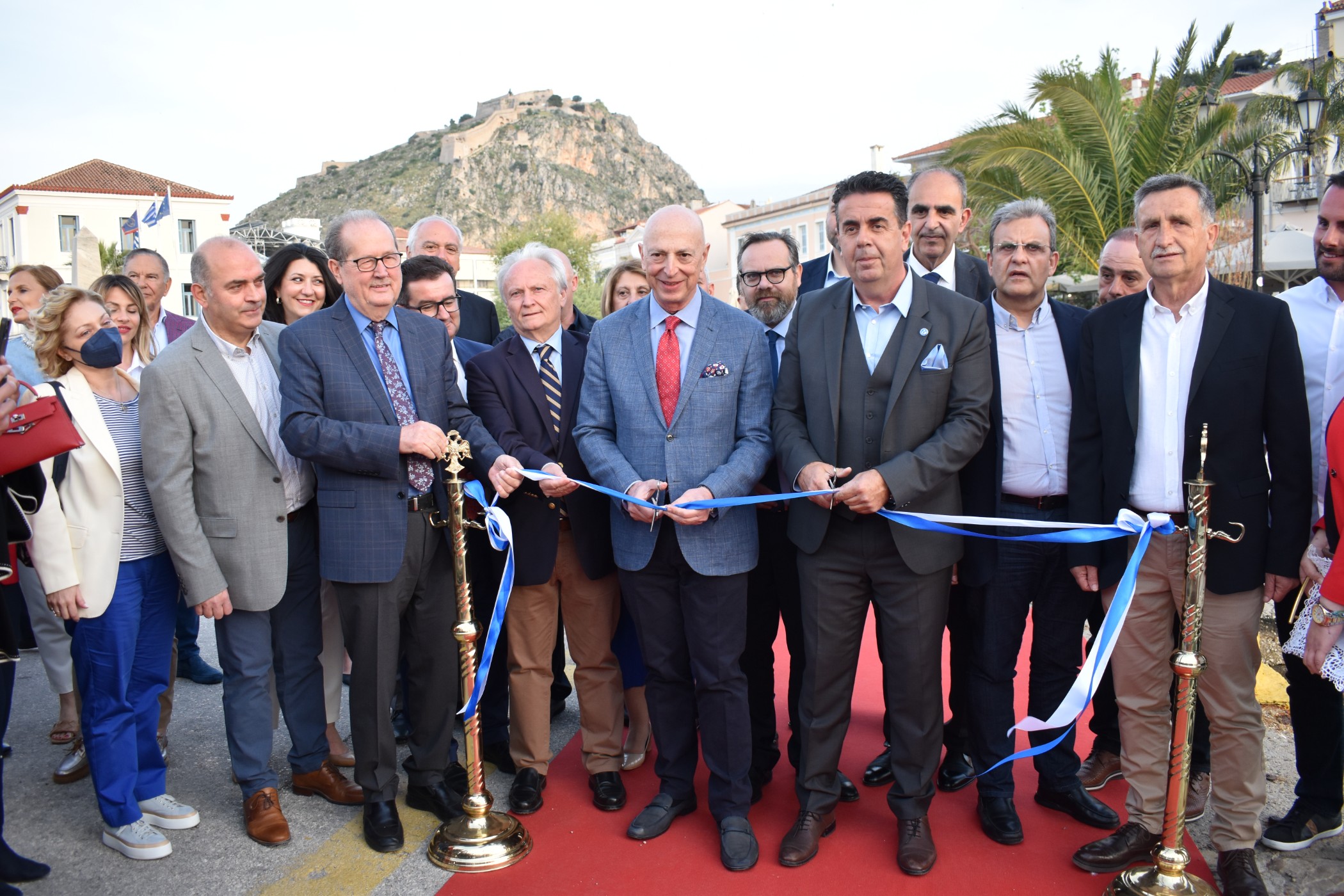 Εγκαινιάστηκε από τον περιφερειάρχη Πελοποννήσου Π. Νίκα το περίπτερο τουριστικής πληροφόρησης στο Ναύπλιο - ΠΕΛΟΠΟΝΝΗΣΟΣ