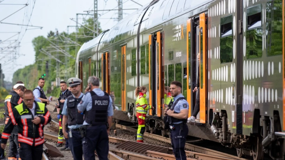 Γερμανία: Άγνωστος τραυμάτισε με μαχαίρι πέντε επιβάτες τρένου έξω από το Άαχεν - ΝΕΑ