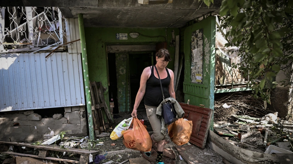 Πόλεμος στην Ουκρανία: Κάτοικοι του Σλοβιάνσκ εγκαταλείπουν την πόλη όπου δεν υπάρχει πλέον νερό και ηλεκτρικό - ΔΙΕΘΝΗ