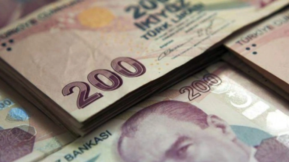 Νέα «βουτιά» της τουρκικής λίρας - Η S&P προειδοποιεί για κίνδυνο εισαγωγής νέων capital controls - ΟΙΚΟΝΟΜΙΑ