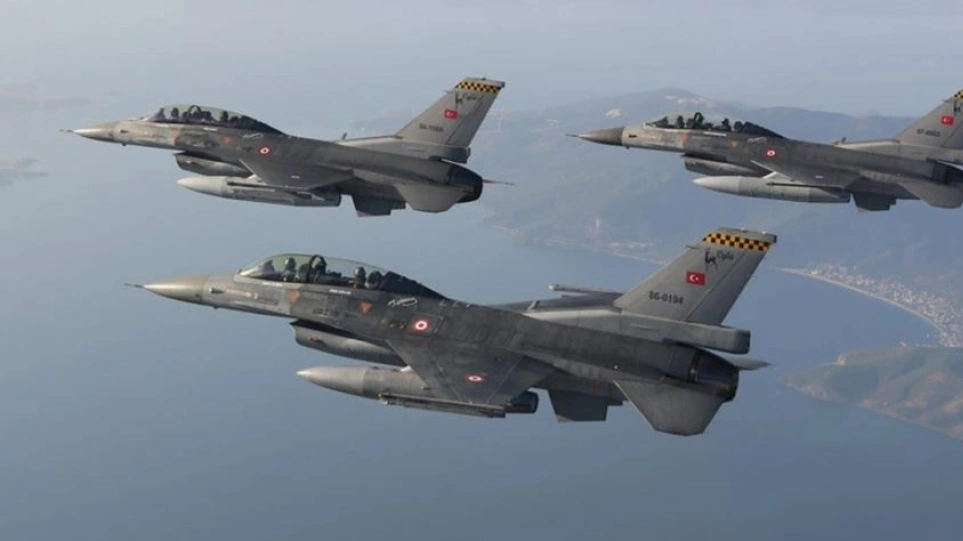 Τουρκία: Νέες υπερπτήσεις τουρκικών F-16 και F-4 πάνω από ελληνικές νησίδες - ΕΛΛΑΔΑ