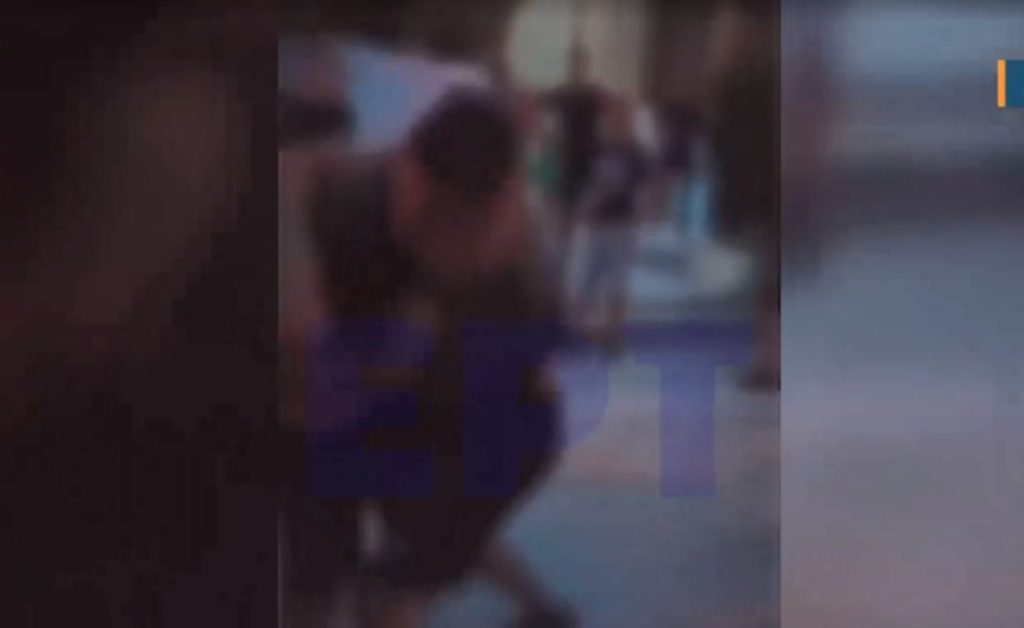 Άγιος Δημήτριος: Βίντεο ντοκουμέντο από τον ραντεβού για ξύλο έδωσαν νεαροί έξω από σχολείο - ΕΛΛΑΔΑ