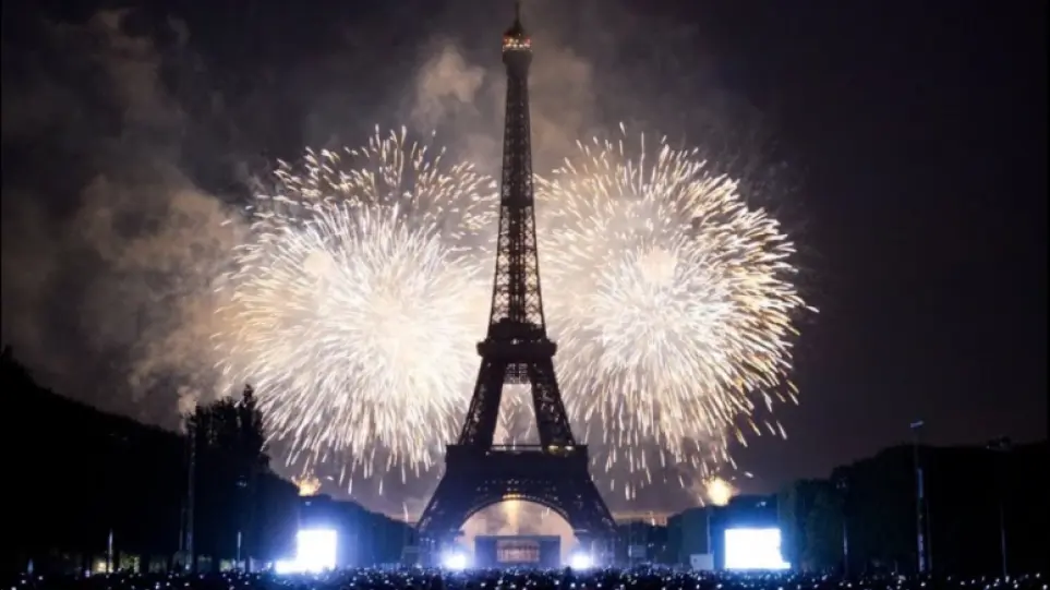 Το Παρίσι αποκτά ξανά το φως του - Ανακτά σχεδόν την τουριστική προσέλευση που είχε πριν από την πανδημία - ΔΙΕΘΝΗ
