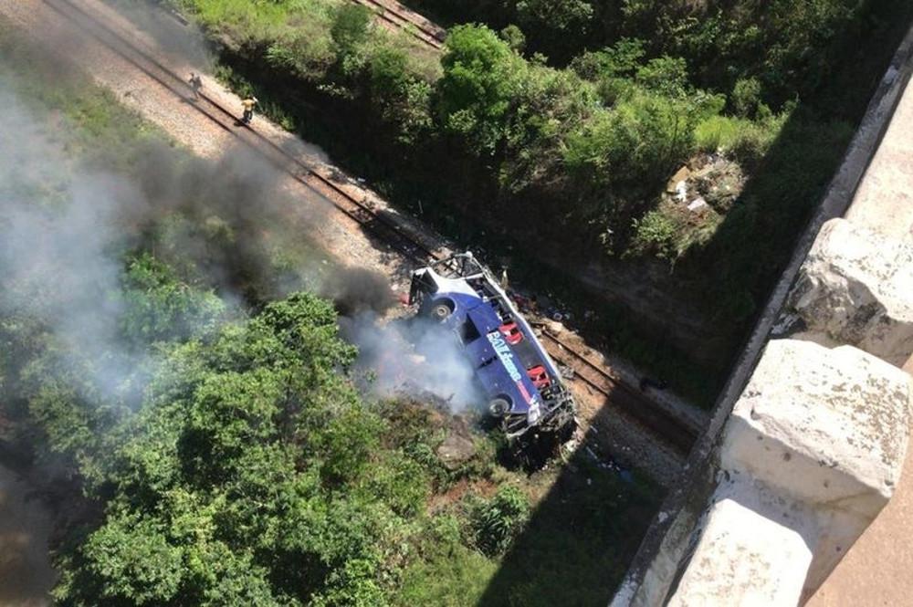 Κένυα: Πολύνεκρο ατύχημα με λεωφορείο που έπεσε από γέφυρα - 34 οι νεκροί ως τώρα - ΝΕΑ