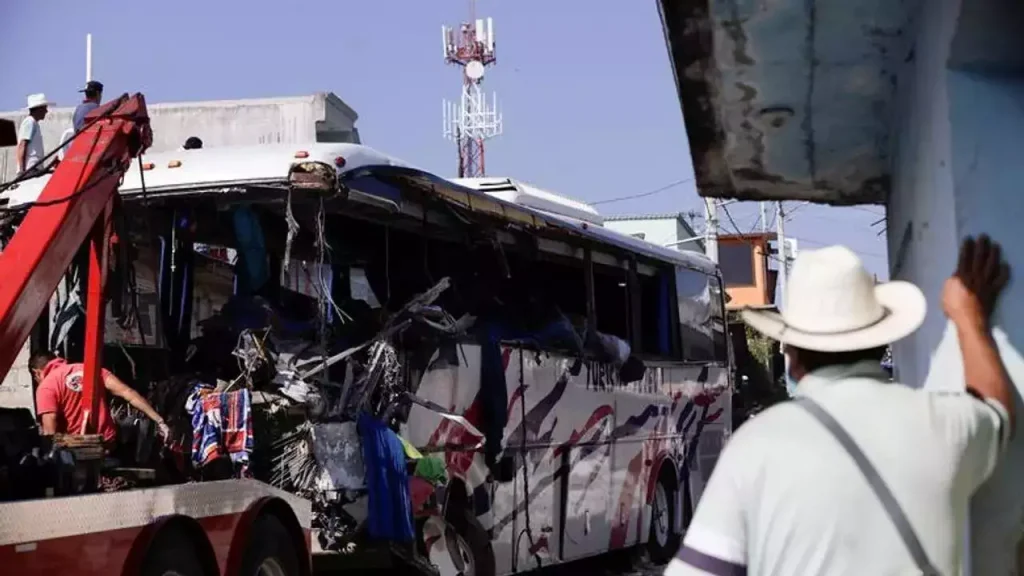 Αίγυπτος: Τουλάχιστον 25 άνθρωποι σκοτώθηκαν σε σύγκρουση λεωφορείου με φορτηγό - ΔΙΕΘΝΗ