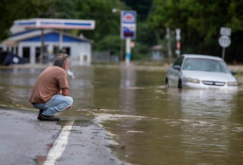 ΗΠΑ: Εκτιμήσεις για δεκάδες νεκρούς από πλημμύρες στο Κεντάκι - ΔΙΕΘΝΗ
